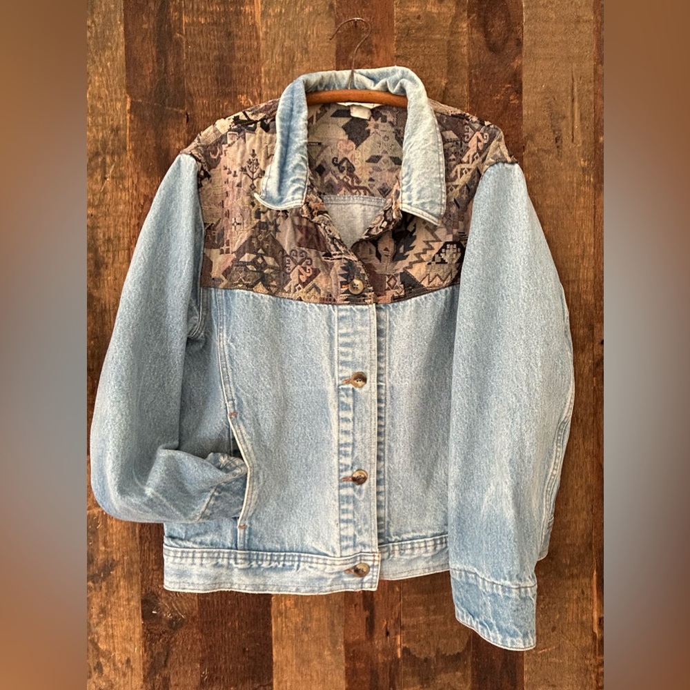 Awesome vintage tapestry jean jacket LL Bean Large petite slightly cropped